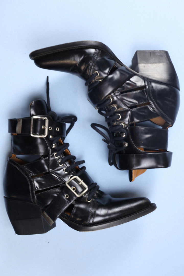 Vintage Chloe 'Rylee' Buckled Leather Boots with Pointed Toe